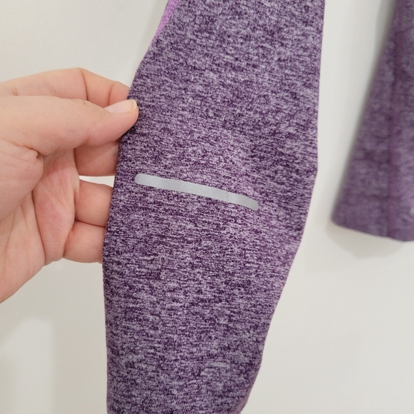 Nike Dri fit long sleeve purple workout sweatshirt Size M - Picture 7 of 7